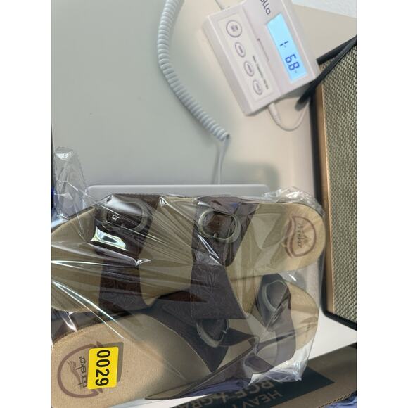 Dansko Sophie Tooled Leather Sandal Clog Size 40 US 9.5-10 Brown with Buckle - Picture 14 of 14